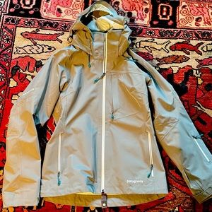 Patagonia Gore-Tex ski/snowboard jacket
